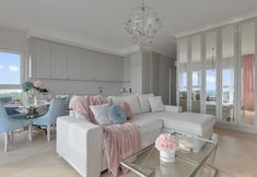 Others 4 Magellana Glamour & Green Hill View by Downtown Apartments