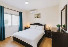 Others 3 Central Family Apartment