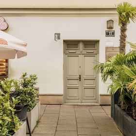 Primary image1Eclectic Violet - LoftAffair,Vanilla Aparthotel飯店