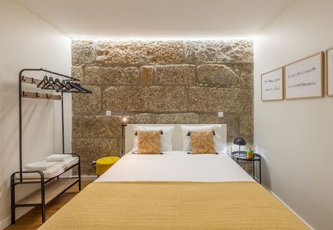 Others Ch os De Sima - Minho s Guest