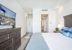 Others 7 Family Paradise! Splash in The New Lazy River and Sleep In Luxury Encantame Velero 2101