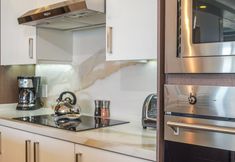 Others 7 Imagine Coming to This Gorgeous 2 Bedroom Condo E1002