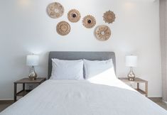 Others 2 Sandy Paws 2 Bedroom 2 Bath Ocean Front Encantame Towers C1604