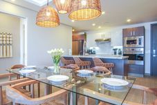 อื่นๆ Panoramic And Immersive Water View 2 Bedroom E2002