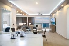 อื่นๆ 2 BDR Encantame Towers Viento 2004