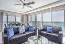 อื่นๆ Awesome 3 Bedroom Condo Encantame Tower E 201