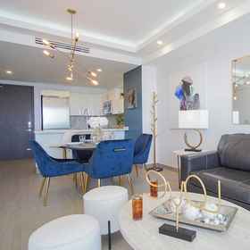 Primary image 1 Stay in Luxury/splash in New Lazy River This Winter Encanatame Towers 903, Khách sạn Sonora