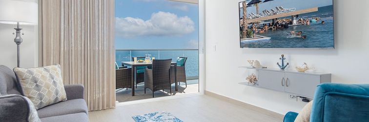 Lainnya Splash in The New Lazy River and Sleep In Luxury Encantame Velero 1103