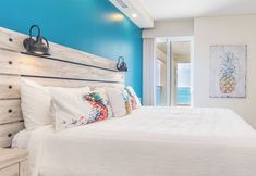 Others 6 Luxury Modern Condo at Encantame Towers W1405