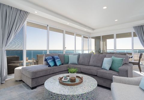 その他 Impressive & Beautiful 3 Bedroom end Unit Ocean Front Encantame C-1901