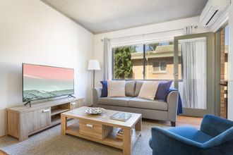 Others 4 Unit With Balcony, Backyard and Parking Near Shops