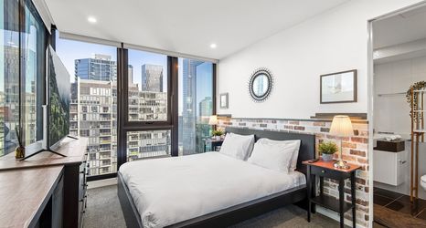 Others 2 Chic 2-bed Apartment With Balcony in Southbank