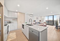 Others 7 Stylish 2-bed Apartment With Luxe Amenities Access