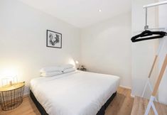 Others 5 Chic Apartment in Heart of Adelaide