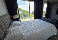 Lain-lain 4 La Parada House 25