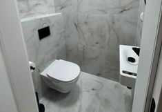 อื่นๆ 7 Chmielna III