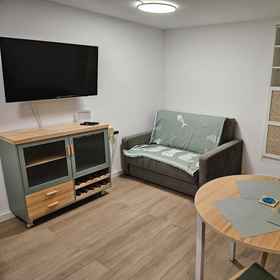 Room 1 Chopina 23 by Grand Apartments, Sklep Charytatywny LukLuk Hotels