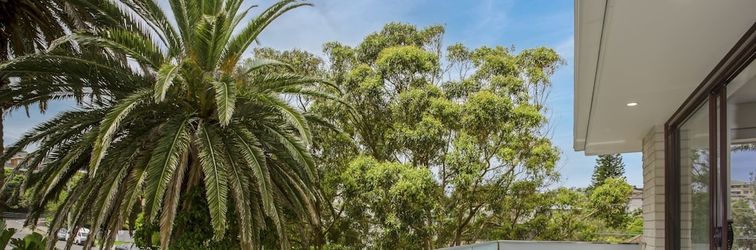 Others North-east Facing Modern 2-bed Apartment