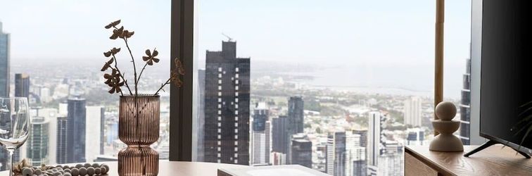 Others A Chic 2BR Apt With Panoramic Views, Free Parking