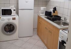 Others 6 Modern 2BR Apt Long Stay Near Station