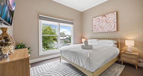 Others 2 Lovely 3-bed With Alfresco Dining in Prime Suburb