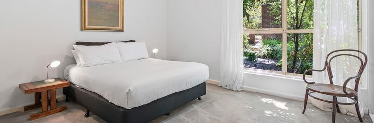 Others Charming Inner-city Stay- Space, Style & Location