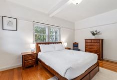 其他 3 Charming 2-bed Apartment With Fireplace & Parking