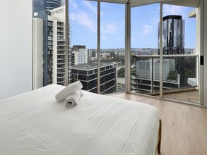 Others 4 Brisbane CBD Stay With Pool & Gym Access