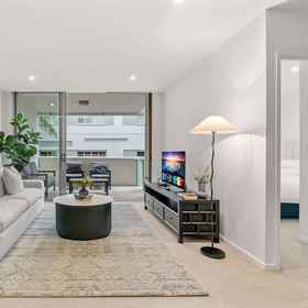 Primary image 1 West End Flat With Pool and BBQ Access, Griffith University Hotels