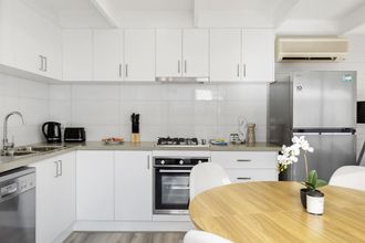 Lain-lain 4 2-bed Rosebud Apartment With BBQ & Garden