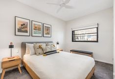 Others 6 Beautiful 2-storey Unit With Balcony Near Smith St