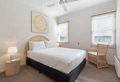 Others 2 Lush 3-bed House Near the Beach