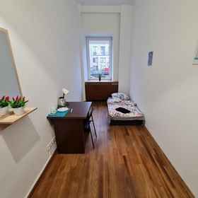 Room 1 แฟนแทสติก อินน์ วอร์ซอ - ชซัคคีโก, โรงแรม & ที่พัก Nowy Świat-Uniwersytet