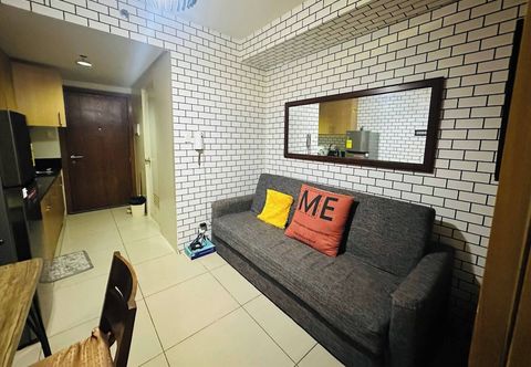 기타 Simple Pasay Getaway - Entire Apartment for Rent