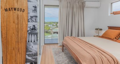 Others 2 Layback on Marine