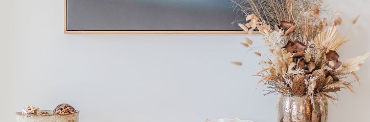 Others Layback on Marine