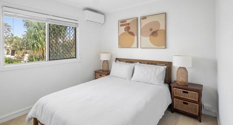 Others 2 Thirty-Nine Albatross