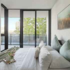 Primary image 1 Chic 1BR Apt Near Southern Cross, The Ritz-Carlton Spa, Melbourne Hotels