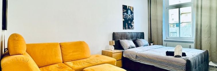 Lain-lain Affordable Cozy 3BR Apt Near FAC Platz