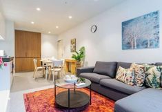 Others 2 Luxe 2BR Retreat POOL, GYM & PARKING South Yarra