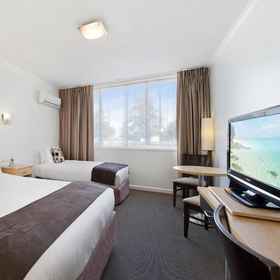 Primary image1The Capital Horsham,圣迈克尔和约翰小学飯店