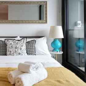 Room11B1B Condo with Bay &River Views,曼宁汉姆飯店