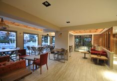 Others 4 Greenpark Apartments