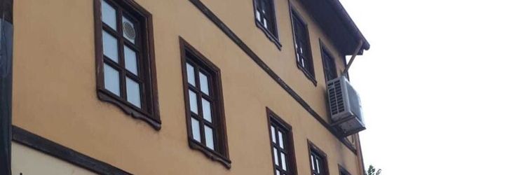 Lain-lain Lena Central Flats