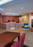 Lobi TownePlace Suites by Marriott Ottawa Kanata