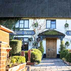 Primary image 1 The White Hart, Chiseldon Hotels