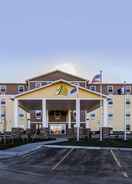 Imej utama MainStay Suites Watford City - Event Center