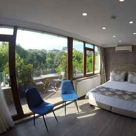 Primary image 1 Meydan Suites, โรงแรม & ที่พัก Full Moon Shoes