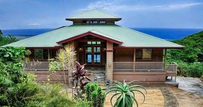 Lain-lain Kona Palace in Captain Cook