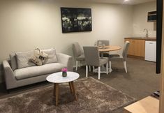 Others 4 Edit Auckland Greenlane